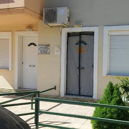 Deni Appartamento Ofrínion
